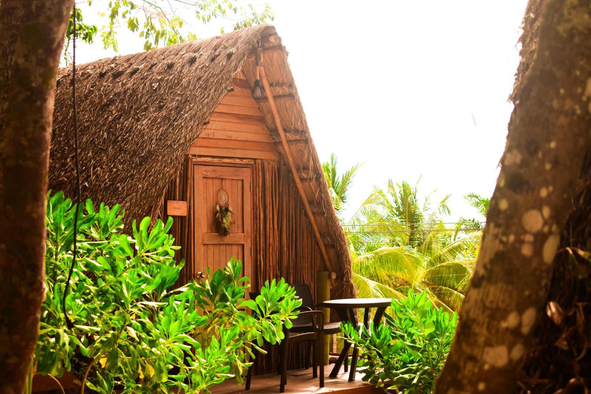 Eco-cabanas Azul Maria Campsite Bacalar